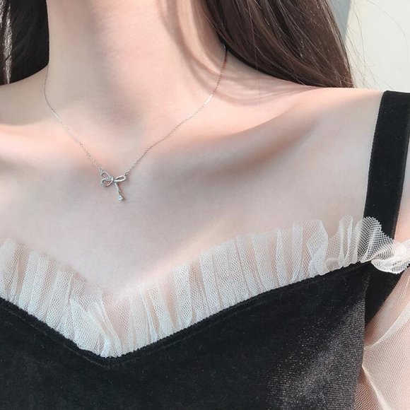 NEW 925 Sterling Silver Diamond Bow knot Necklace - Picture 5 of 11